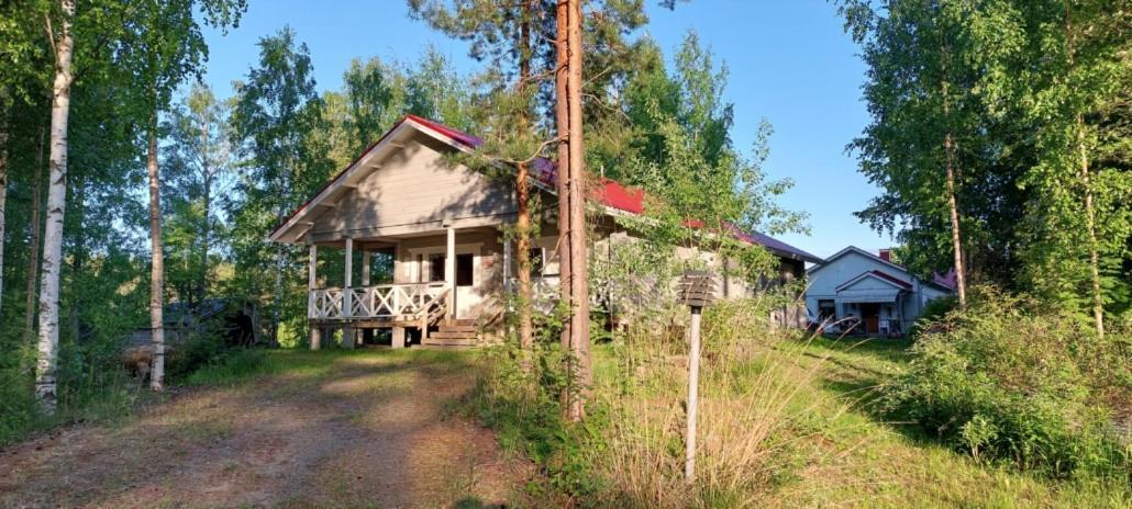 Pulla Karvisen Maatilamatkailussa Ruokola Esterno foto