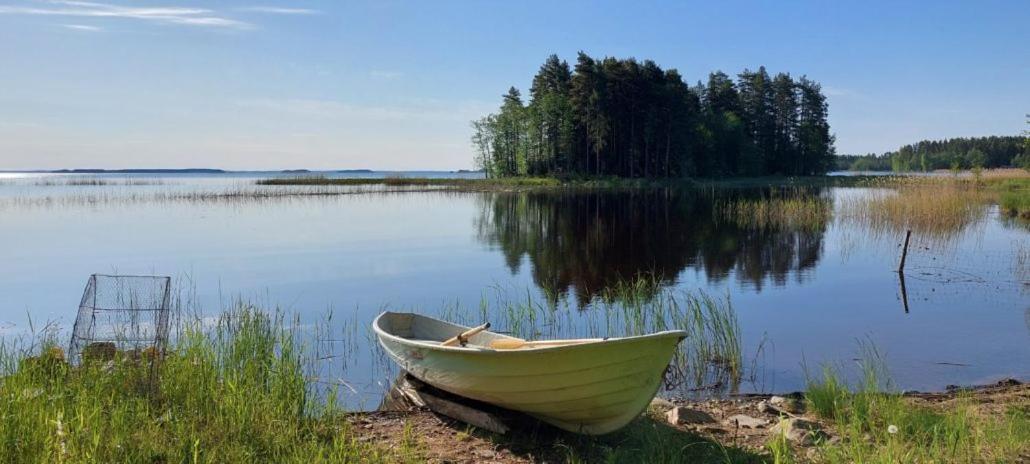 Pulla Karvisen Maatilamatkailussa Ruokola Esterno foto